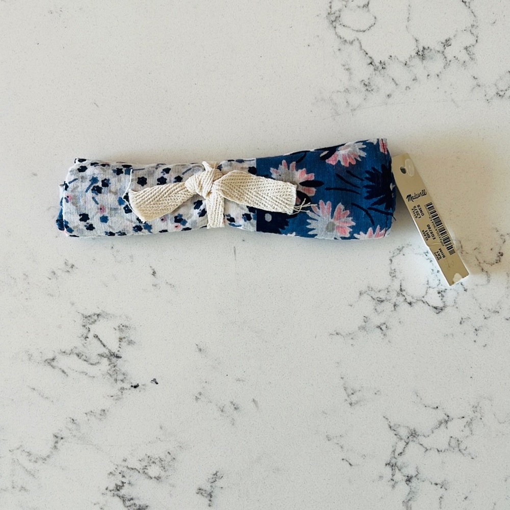 Madewell 100% Cotton Heart Bandana - Picture 8 of 15